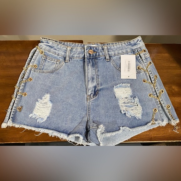 No 1 Los Angeles Pants - Gold chain denim shorts size Medium 100% Cotton